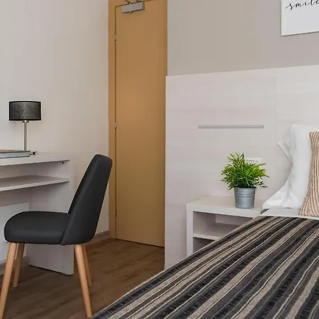 Club Hotel 3*